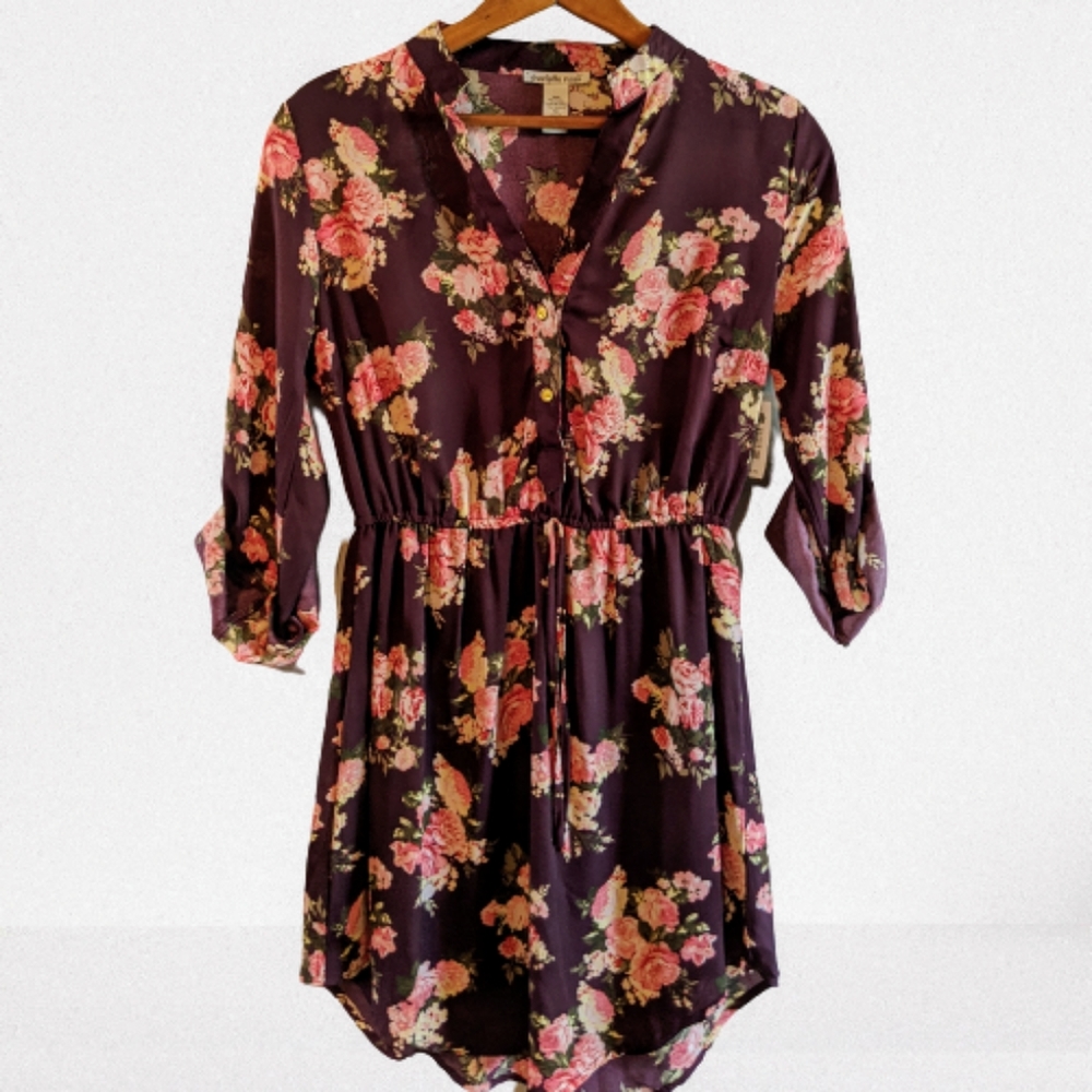 NWT Charlotte Russe Floral Cuffed Sleeve Dress